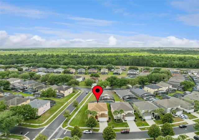 Photo 3 of Single family home for sale at 8550 Sunrise Key Dr, Kissimmee, FL 34747 | MLS# S5148879 | Listing updated on 2026-05-13