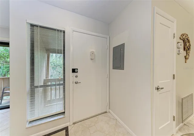 4th image of 1709 Clower Creek Dr, SARASOTA, FL 34231
