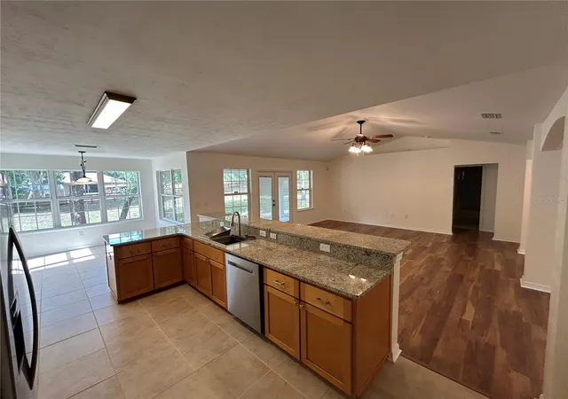 Homes for sale in High Springs, FL | 5340 Ne County Road 340, High Springs, FL 32643 | MLS# GC539907