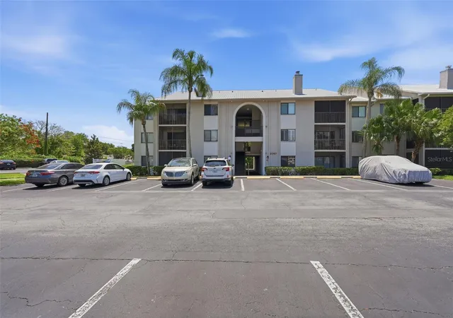 Homes for sale in Dunedin, FL | 2067 Hunters Glen Dr #339, Dunedin, FL 34698 | MLS# TB8503012