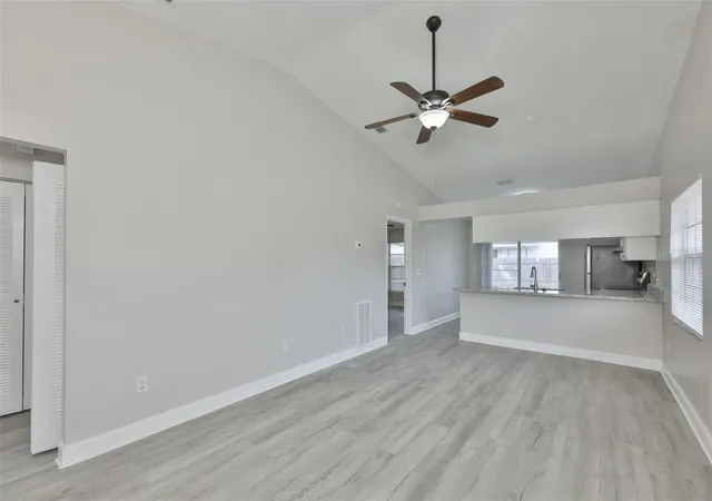 3rd image of 1720 Oak Branch Ct, Brandon, FL 33511 | MLS# TB8503021