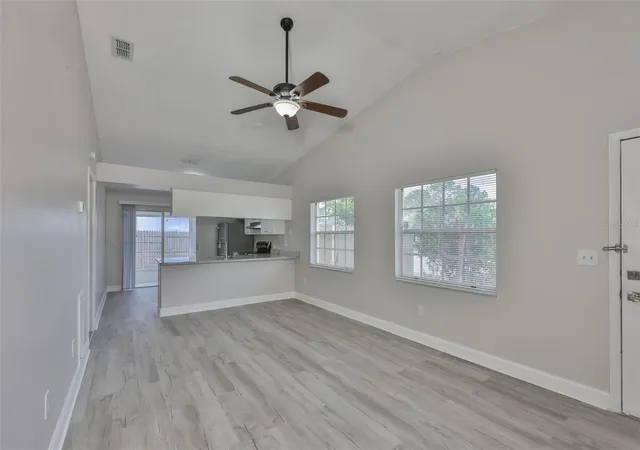 4th image of 1720 Oak Branch Ct, Brandon, FL 33511 | MLS# TB8503021