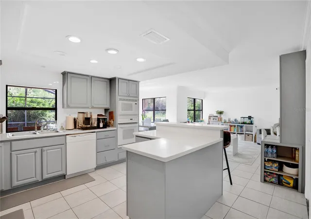 4th image of 7207 Greenville Ct, Orlando, FL 32819 | MLS# O6403258