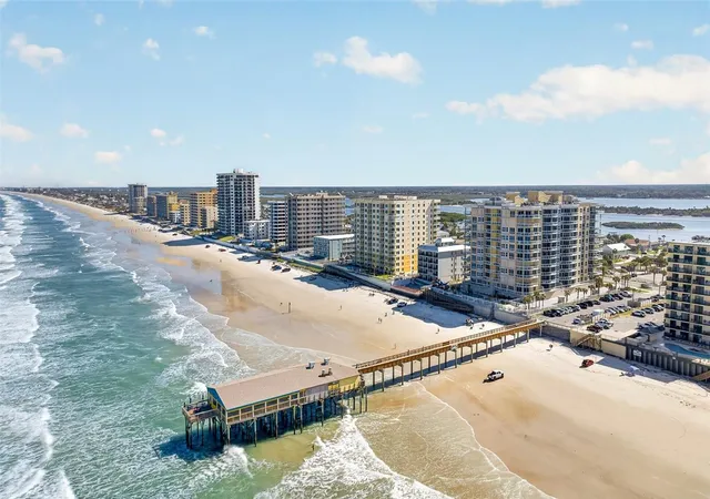 2nd image of 3703 S Atlantic Ave, Daytona Beach, FL 32118