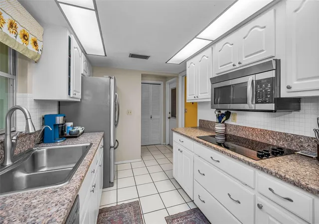 4th image of 1368 Williams Dr, Clearwater, FL 33764 | MLS# TB8503053