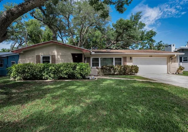 Photo 2 of Single family home for sale at 1368 Williams Dr, Clearwater, FL 33764 | MLS# TB8503053 | Listing updated on 2026-09-24