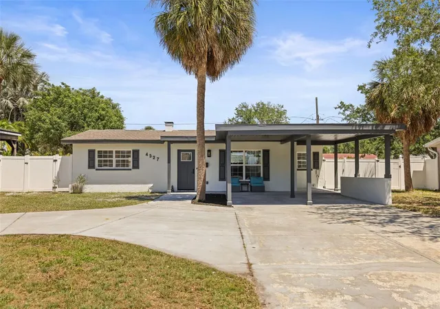 Photo 4 of Single family home for sale at 4327 Huntington St NE, St Petersburg, FL 33703 | MLS# TB8503059 | Listing updated on 2026-09-19