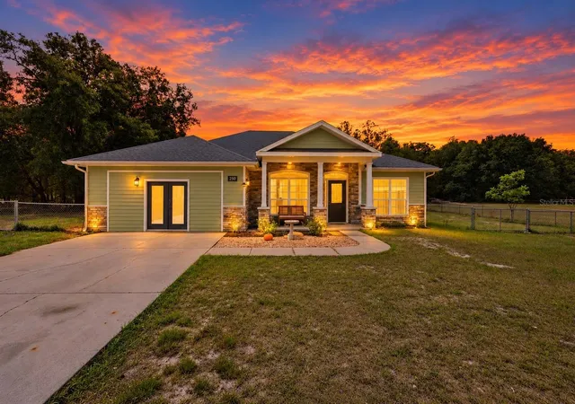 Single family home for sale at 2750 NW 174th Street, TRENTON, FL 32693 | MLS# GC539912