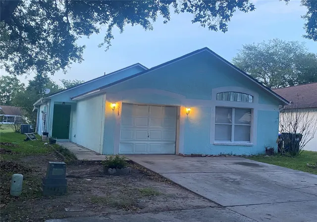 Photo 1 of Single family home for sale at 6769 Ebans Bnd, Orlando, FL 32807 | MLS# S5148891 | Listing updated on 2026-09-02