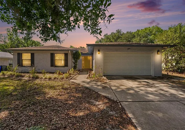 Homes for sale in Lakeland, FL | 851 Rolling Woods Ln, Lakeland, FL 33813 | MLS# TB8503074