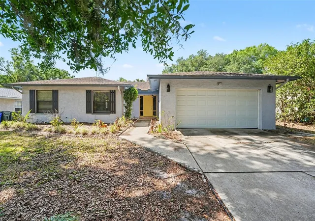 Homes for sale in Lakeland, FL | 851 Rolling Woods Ln, Lakeland, FL 33813 | MLS# TB8503074