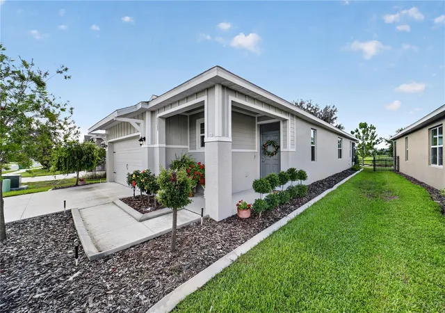 Photo 2 of Single family home for sale at 5089 Stokes Way, Wildwood, FL 34785 | MLS# OM723772 | Listing updated on 2026-09-08