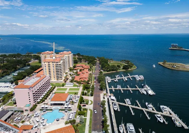 Photo 1 of Condo for sale at 555 5th Avenue Ne #711, Saint Petersburg, FL 33701 | MLS# TB8503095 | Listing updated on 2026-08-17