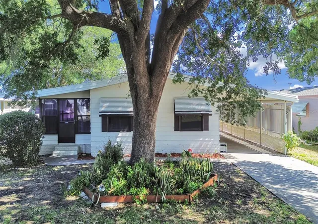 Photo 1 of Manufactured home for sale at 1688 Foxway Dr, Lakeland, FL 33810 | MLS# P4938590 | Listing updated on 2026-10-26