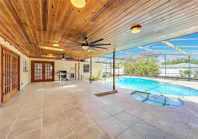 Photo 3 of Single family home for sale at 105 Cedar Oak Trl, Longwood, FL 32750 | MLS# O6403317 | Listing updated on 2026-09-05