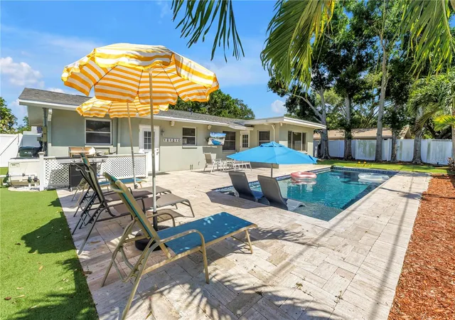 5th image of 12096 Oak St, Largo, FL 33774 | MLS# TB8503114
