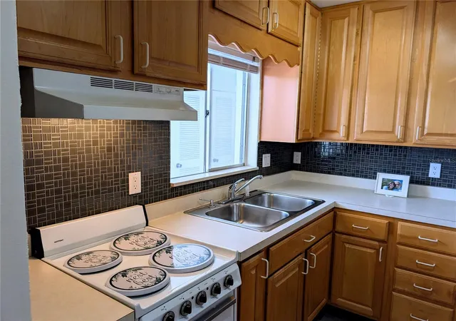 3rd image of 1545 Pleasant Rd #H-23, Bradenton, FL 34207 | MLS# A4691884