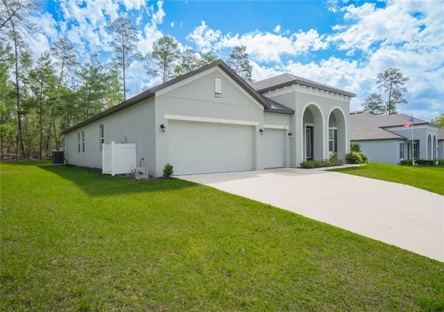 2nd image of 69 Grass St, Homosassa, FL 34446 | MLS# OM723787
