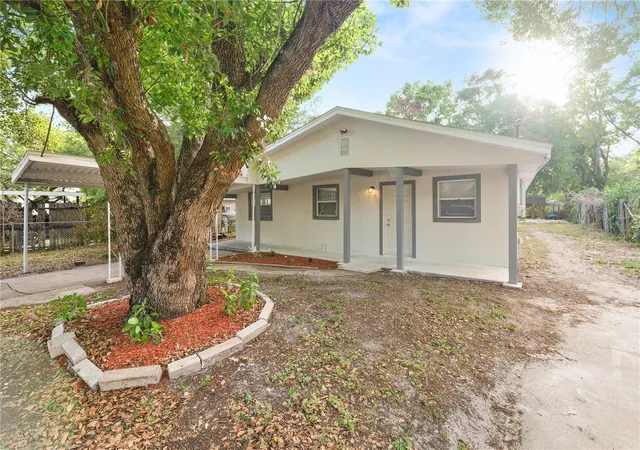 Photo 2 of Single family home for sale at 114 Shelton Ave, Auburndale, FL 33823 | MLS# L4961485 | Listing updated on 2026-09-03