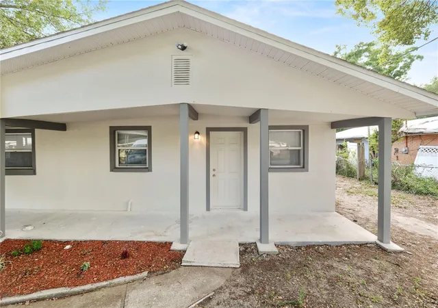 Photo 3 of Single family home for sale at 114 Shelton Ave, Auburndale, FL 33823 | MLS# L4961485 | Listing updated on 2026-09-03