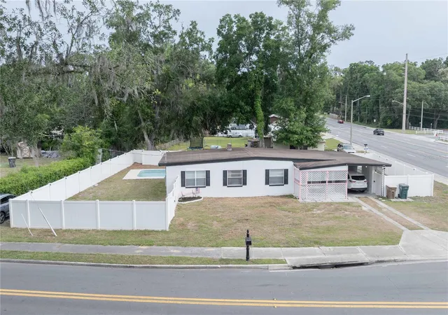 Photo 1 of Single family home for sale at 3523 Se 6th Street, Ocala, FL 34471 | MLS# OM723796 | Listing updated on 2026-08-27