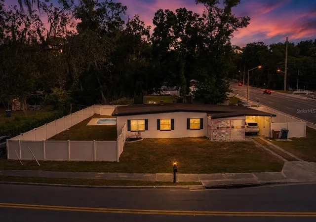 Photo 3 of Single family home for sale at 3523 Se 6th Street, Ocala, FL 34471 | MLS# OM723796 | Listing updated on 2026-08-27