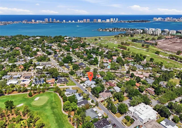 2nd image of 806 Osceola Rd, Belleair, FL 33756 | MLS# TB8503161