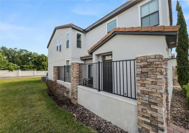 Photo 3 of Townhouse for sale at 129 Kenny Blvd, Haines City, FL 33844 | MLS# L4961487 | Listing updated on 2026-05-07