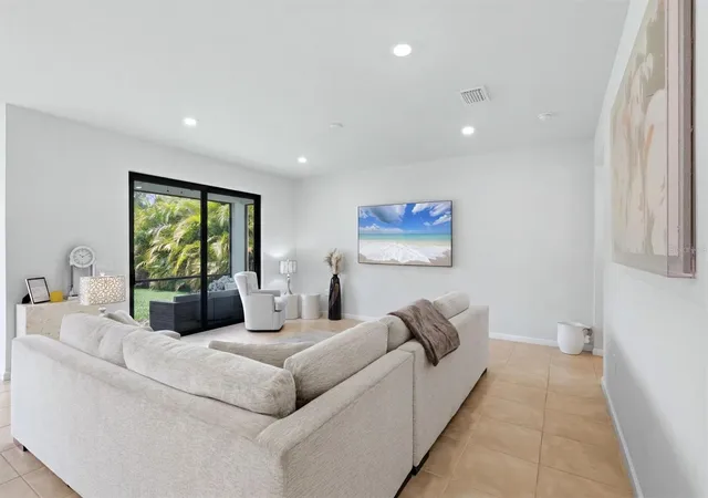 4th image of 6126 Bluestar Ct, Bradenton, FL 34211 | MLS# A4691898