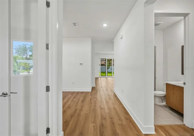 Photo 3 of Single family home for sale at 3108 W Ballast Point Blvd, Tampa, FL 33611 | MLS# TB8503185 | Listing updated on 2026-10-08