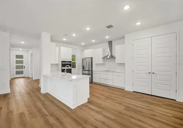 Photo 4 of Single family home for sale at 3108 W Ballast Point Blvd, Tampa, FL 33611 | MLS# TB8503185 | Listing updated on 2026-10-29