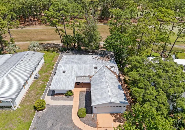 Homes for sale in Brooksville, FL | 8206 Country Club Dr, Brooksville, FL 34613 | MLS# TB8503191