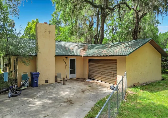 Homes for sale in Lake Panasoffkee, FL | 2548 Cr 422, Lake Panasoffkee, FL 33538 | MLS# TB8503203
