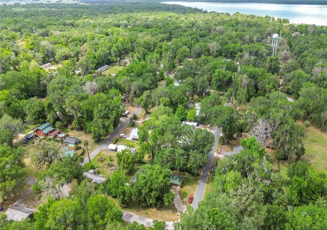 Homes for sale in Lake Panasoffkee, FL | 2548 Cr 422, Lake Panasoffkee, FL 33538 | MLS# TB8503203