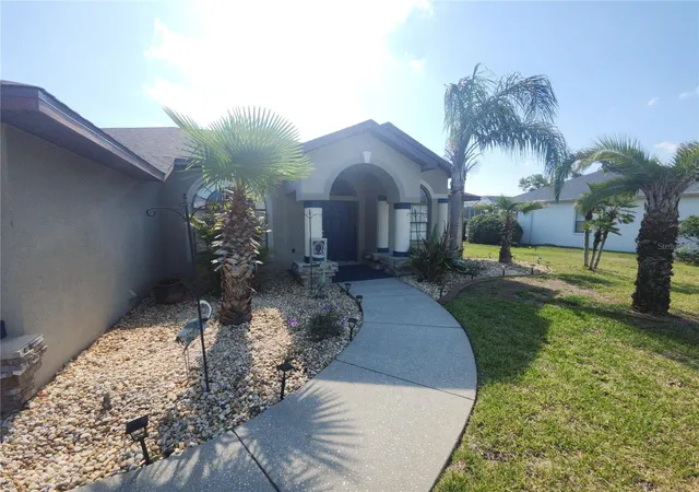 Photo 3 of Single family home for sale at 4028 Breckland Ct, Spring Hill, FL 34609 | MLS# W7885326 | Listing updated on 2026-04-30