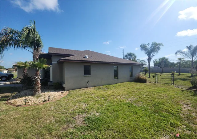 Photo 4 of Single family home for sale at 4028 Breckland Ct, Spring Hill, FL 34609 | MLS# W7885326 | Listing updated on 2026-04-30