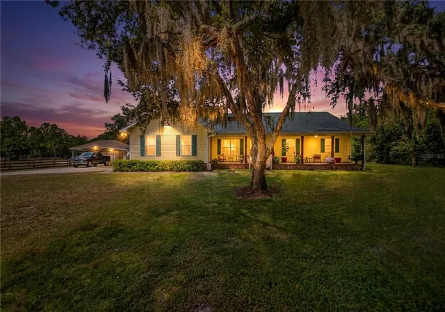1st image of 23 Oakwood Rd, Winter Haven, FL 33880 | MLS# L4961490