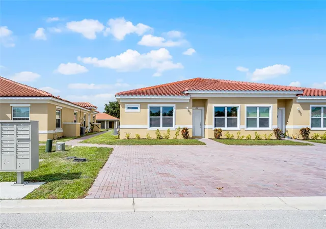 Photo 1 of Single family home for sale at 1826 Coriander Dr, Kissimmee, FL 34759 | MLS# O6403416 | Listing updated on 2026-08-24
