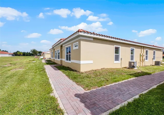 Photo 4 of House for sale at 1826 Coriander Dr, Kissimmee, FL 34759 | MLS# O6403416 | Listing updated on 2026-08-24