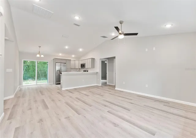 4th image of 10374 Se 126Th Ln, Belleview, FL 34420 | MLS# OM723808