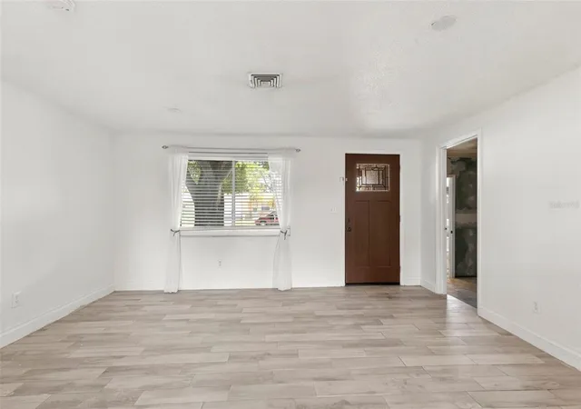 3rd image of 5557 146th Terrace N, Clearwater, FL 33760 | MLS# TB8503248