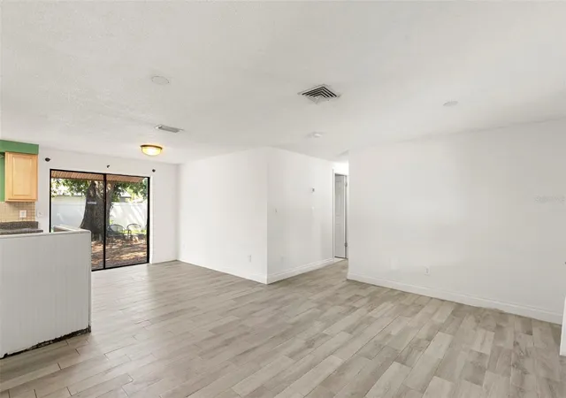 5th image of 5557 146th Terrace N, Clearwater, FL 33760 | MLS# TB8503248
