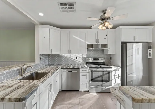 4th image of 11430 Carriage Hl Dr, PORT RICHEY, FL 34668