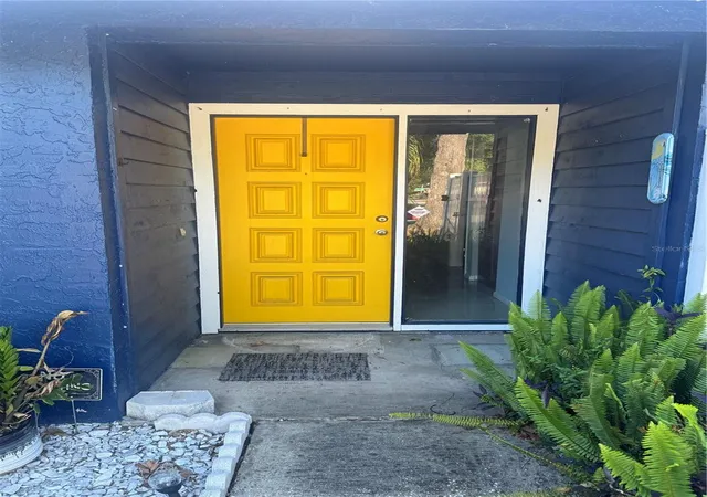 3rd image of 2376 Windsor Oaks Ave, Lutz, FL 33549 | MLS# TB8503293