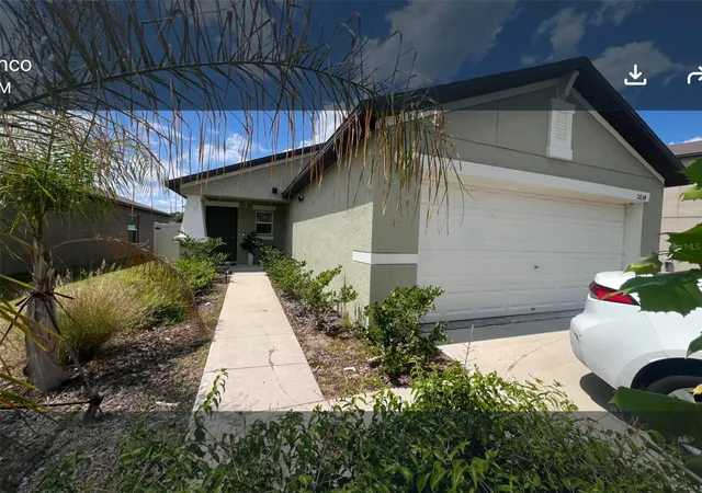 Photo 2 of Single family home for sale at 2034 Old Pasture Ln, Lakeland, FL 33801 | MLS# S5148922 | Listing updated on 2026-06-03
