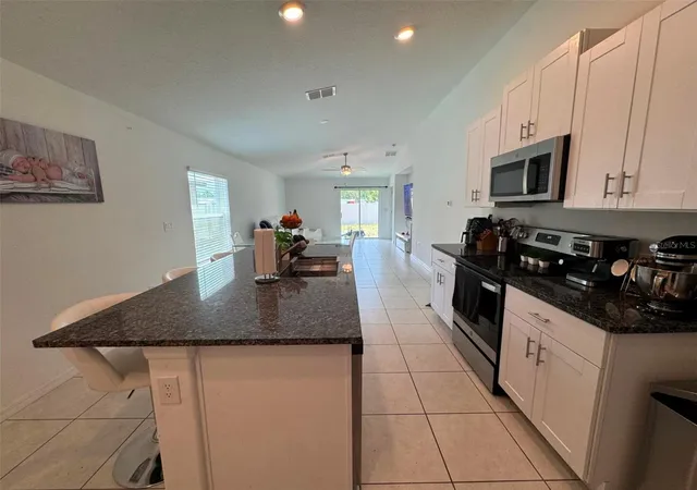 Photo 3 of Single family home for sale at 2034 Old Pasture Ln, Lakeland, FL 33801 | MLS# S5148922 | Listing updated on 2026-06-03