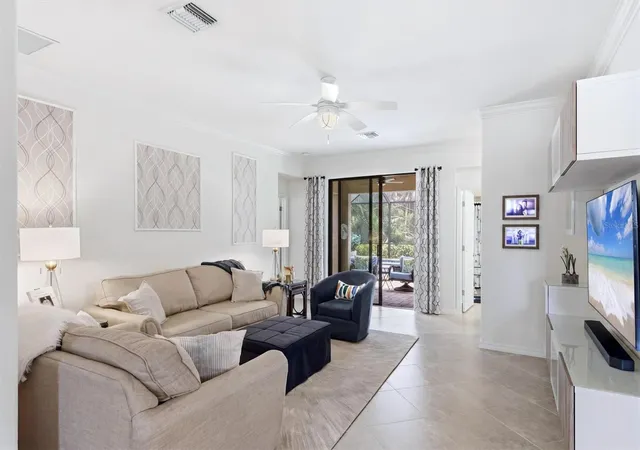 4th image of 20930 Valore Ct, Venice, FL 34293 | MLS# N6144149
