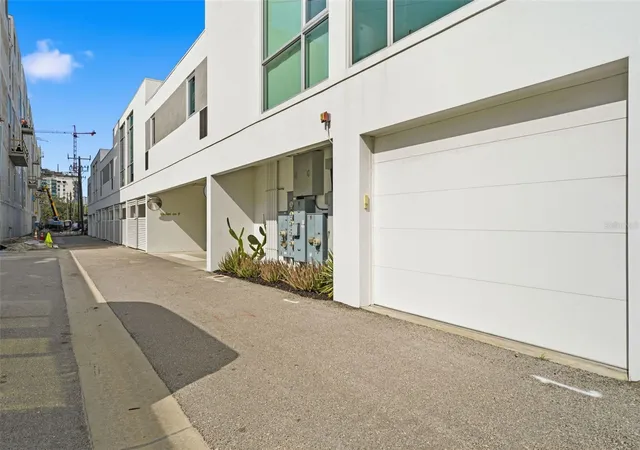 Photo 2 of Condo for sale at 1350 5th Street #402, Sarasota, FL 34236 | MLS# A4691938 | Listing updated on 2026-09-12