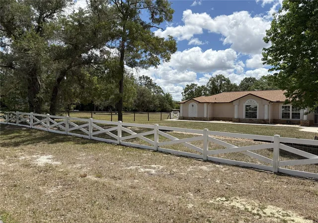 3rd image of 5085 Bone Ln, Brooksville, FL 34604 | MLS# W7885339