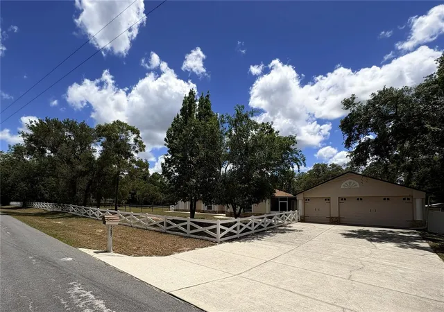 5th image of 5085 Bone Ln, Brooksville, FL 34604 | MLS# W7885339